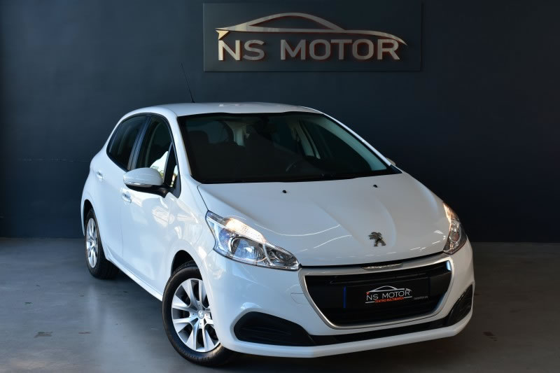 PEUGEOT 208 5P BUSINESS LINE 1.4 HDi 68 PEUGEOT 208 5P BUSINESS LINE 1.4 HDi 68