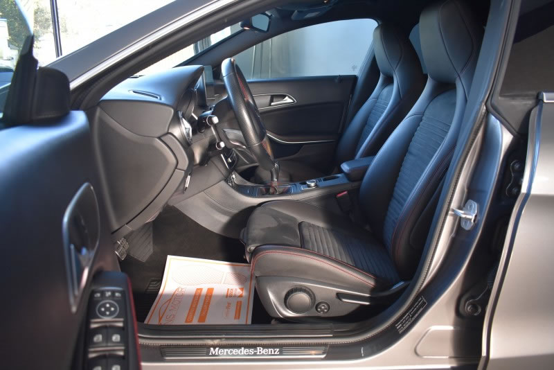 MERCEDES-BENZ CLA SHOOTING BRAKE 200 D 136 CV AMG INT Y EXT