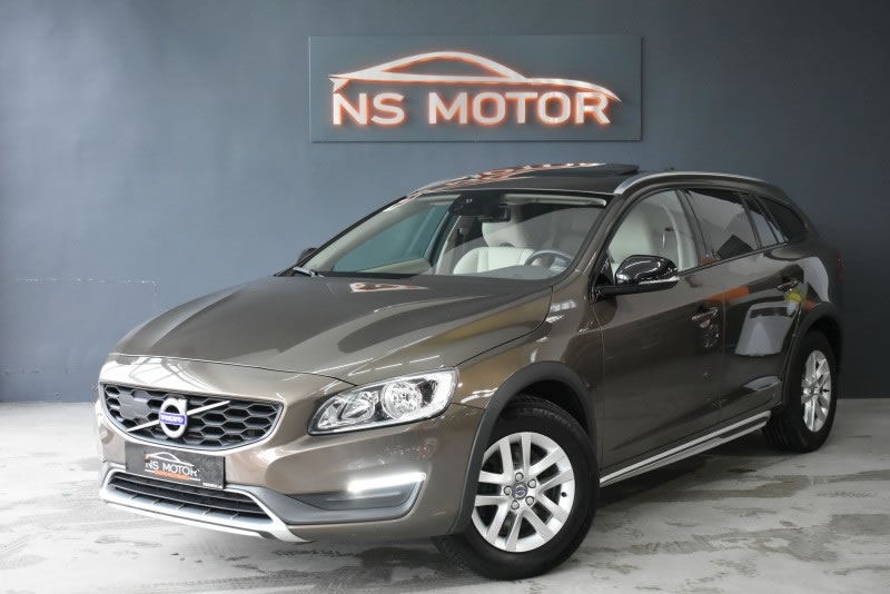 VOLVO V60 CROSS COUNTRY D3 KINETIC 2.0 150CV 