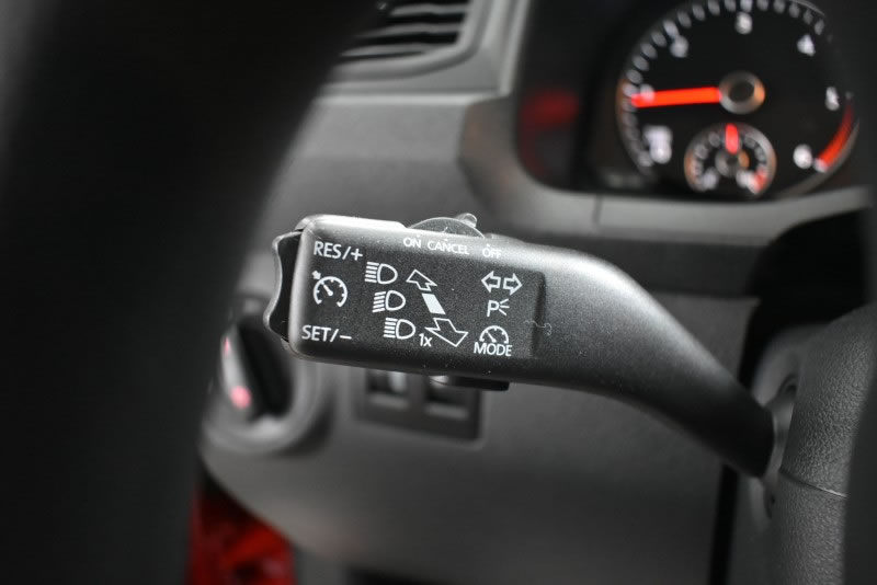 VOLKSWAGEN CADDY PROFESIONAL KOMBI BMT 2.0 TDI 100CV MT5 E6 VOLKSWAGEN CADDY PROFESIONAL KOMBI BMT 2.0 TDI 100CV MT5 E6