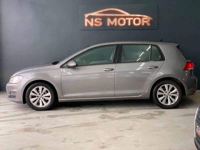 VOLKSWAGEN GOLF VII 1.6 TDI CR 110CV BUSINESS BLUEMOTION VOLKSWAGEN GOLF VII 1.6 TDI CR 110CV BUSINESS BLUEMOTION