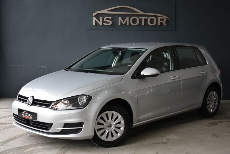 VOLKSWAGEN GOLF VII 1.6 TDI 110CV TRENDLINE VOLKSWAGEN GOLF VII 1.6 TDI 110CV TRENDLINE