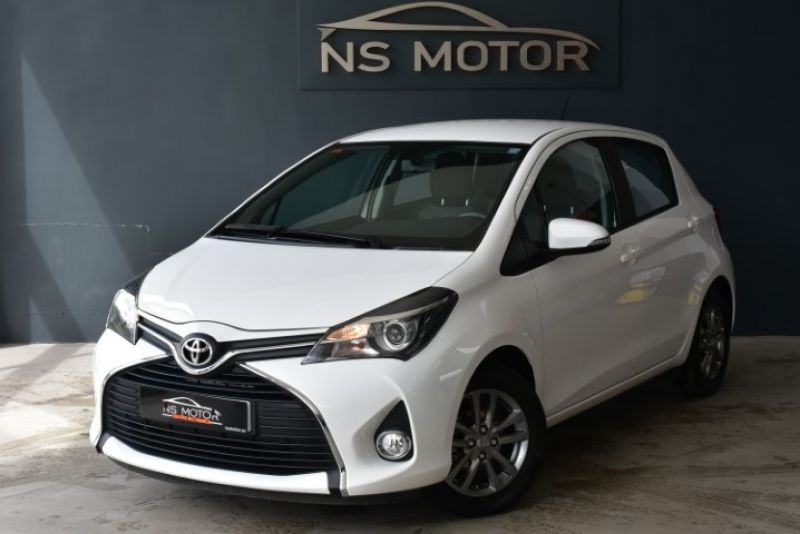 TOYOTA YARIS 1.3 GASOLINA 100CV 6 VEL ACTIVE + PACK LOOK TOYOTA YARIS 1.3 GASOLINA 100CV 6 VEL ACTIVE + PACK LOOK