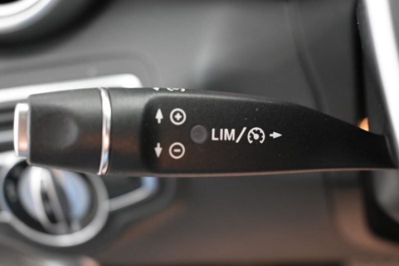 MERCEDES-BENZ CLASE C 220d  170CV 7G AMGLine