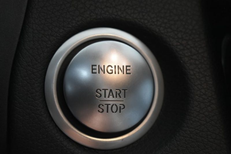 MERCEDES-BENZ CLASE C 220d  170CV 7G AMGLine