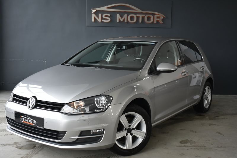 VOLKSWAGEN GOLF VII 1.2 TSI COMFORTLINE BMT