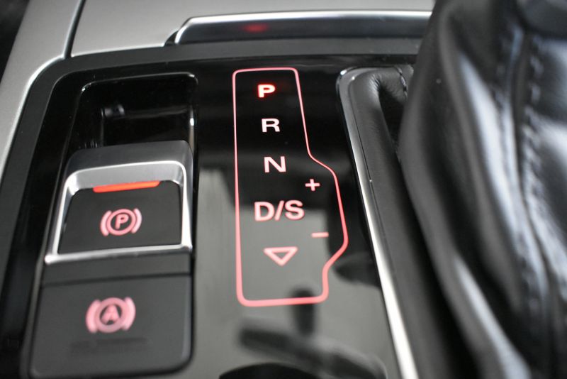 AUDI A6 AVANT 2.0 TDI CR 190CV ULTRA SLINE STRONIC