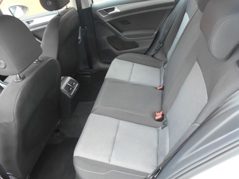 VOLKSWAGEN GOLF VII 1.6 TDI 105