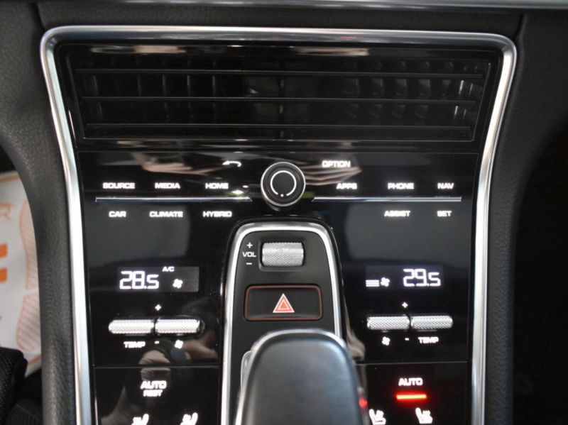 PORSCHE PANAMERA 4 E-HYBRID SPORT TURISMO 462CV