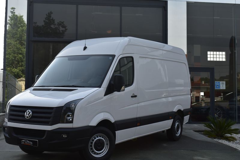 VOLKSWAGEN CRAFTER FURGN 35 BM TA 2.0 TDI 110CV MT6 4 PUERTAS - NACIONAL  - UNICO PROPIETARIO - IVA DEDUCIBLE