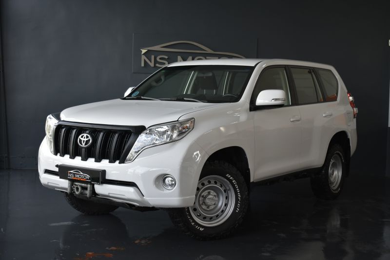 TOYOTA LAND CRUISER 2.8 D4D GX 175CV - NACIONAL  - UNICO PROPIETARIO - IVA DEDUCIBLE
