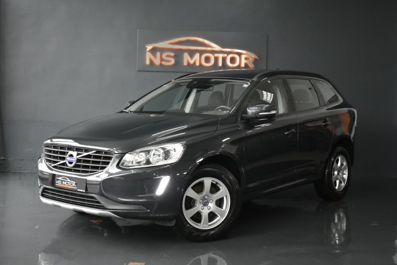VOLVO XC60 2.0 D3 KINETEC 150CV  - UNICO PROPIETARIO - IVA DEDUCIBLE 