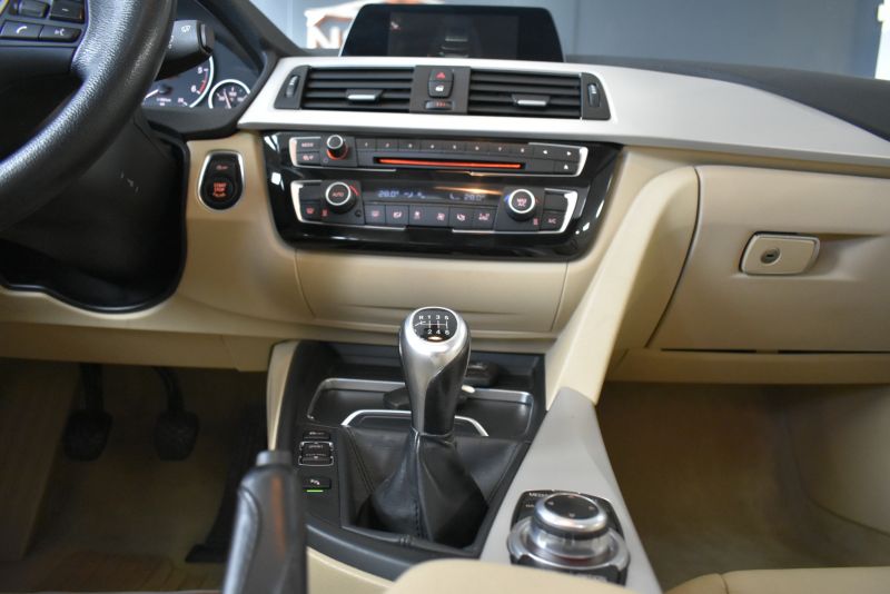 BMW SERIE 3 318D TOURING 136CV - UNICO PROPIETARIO - IVA DEDUCIBLE 