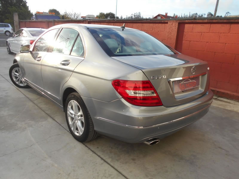 MERCEDES-BENZ CLASE C 220 AVANTGARDE