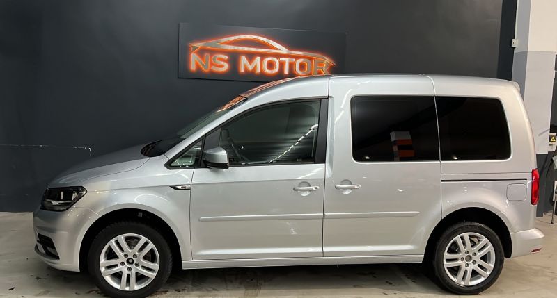 VOLKSWAGEN CADDY TRENDLINE 2.0 TDI 102CV 5 PLAZAS DOBLE PUERTA LATERAL - NACIONAL - IVA DEDUCIBLE
