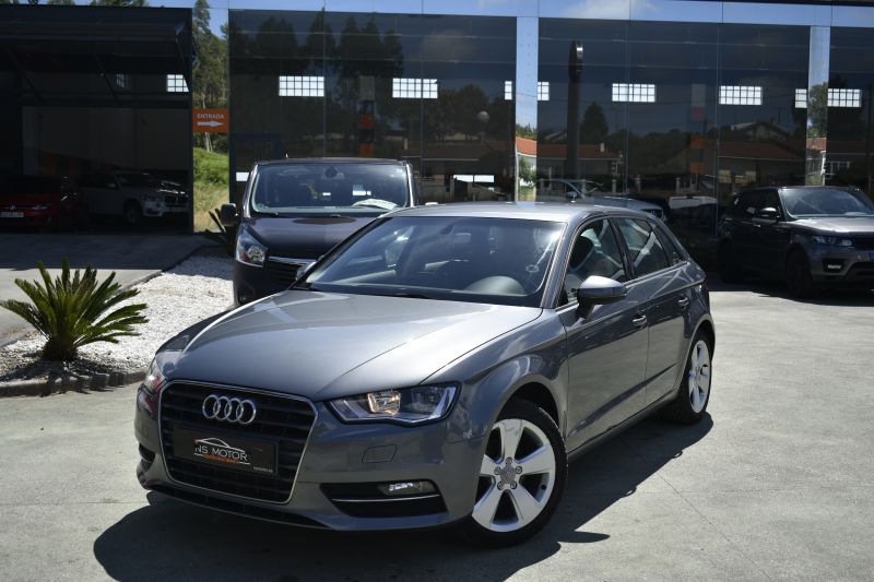 AUDI A3 SPORTBACK AMBITION 2.0 TDI CR  136CV 6 VELOCIDADES NICO PROPIETARIO - IVA DEDUCIBLE
