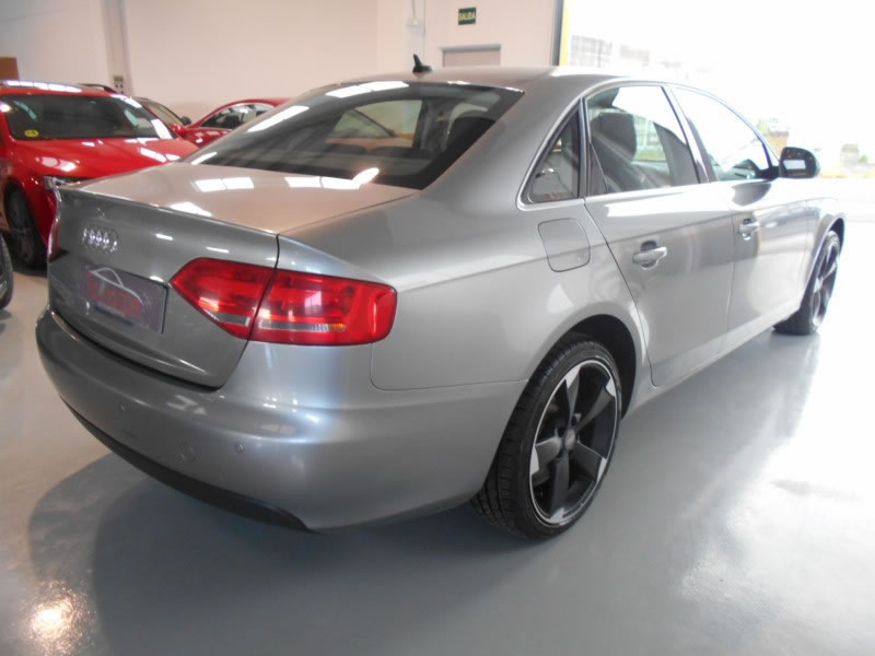 AUDI A4  2.0 TDI 143CV