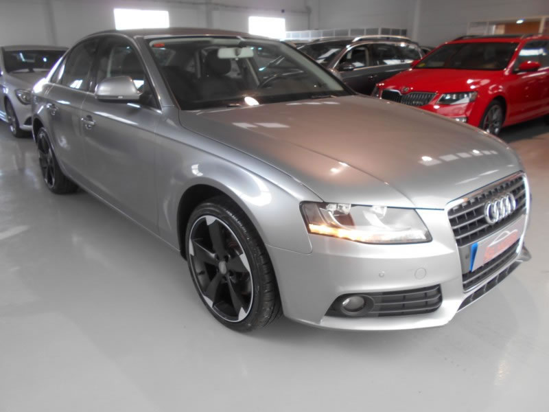 AUDI A4  2.0 TDI 143CV