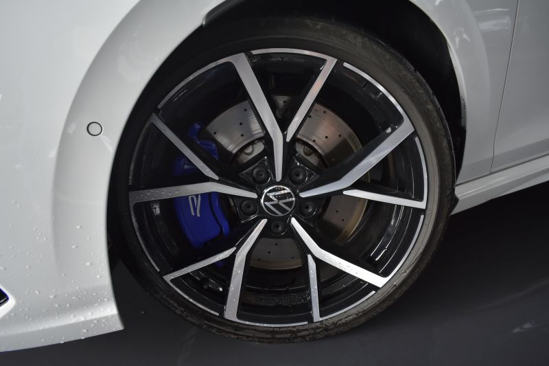 VOLKSWAGEN GOLF VIII R 4MOTION 2.0 TSI 320CV DSG NACIONAL - UNICO PROPIETARIO - IVA DEDUCIBLE