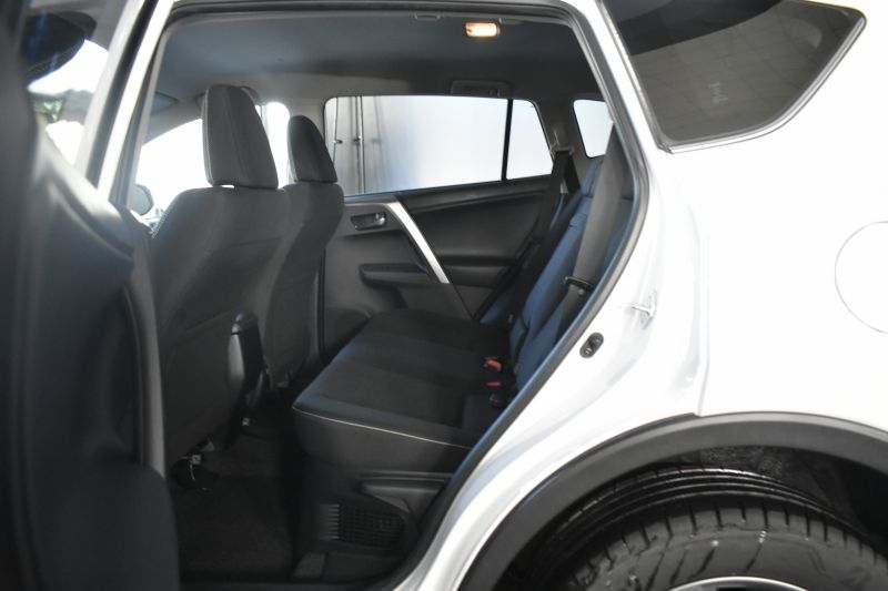 TOYOTA RAV-4 2.5 HYBRID 2WD ADVANCE PACK DRIVE  NACIONAL - UNICO PROPIETARIO - IVA DEDUCIBLE