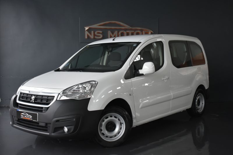 PEUGEOT PARTNER TEPEE ACCESS 1.6 BLUEHDI 5 PLAZAS 75CV - NACIONAL - UNICO PROPIETARIO - IVA DEDUCIBLE