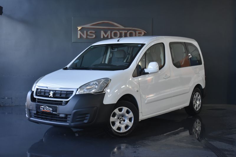 PEUGEOT PARTNER TEPEE ACCESS 1.6 BLUEHDI 5 PLAZAS 75CV - NACIONAL - UNICO PROPIETARIO - IVA DEDUCIBLE