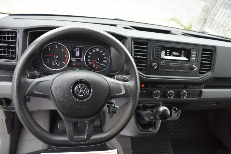 VOLKSWAGEN CRAFTER 35 FURGON BM TA L3H1 2.0TDI 140CV - NACIONAL - UNICO PROPIETARIO - IVA DEDUCIBLE