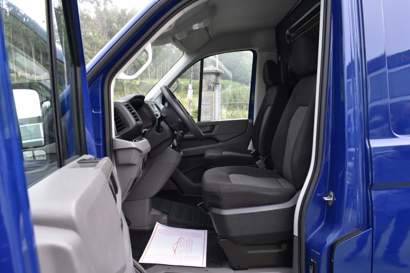 VOLKSWAGEN CRAFTER 35 FURGON BM TA L3H1 2.0TDI 140CV - NACIONAL - UNICO PROPIETARIO - IVA DEDUCIBLE