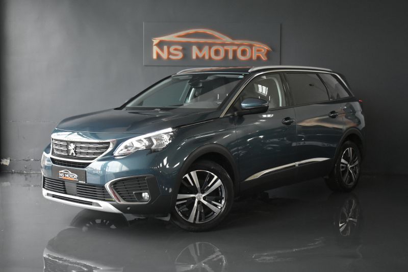 PEUGEOT 5008 ALLURE  1.5 BLUEHDI 130CV 5 PLAZAS - UNICO PROPIETARIO - IVA DEDUCIBLE