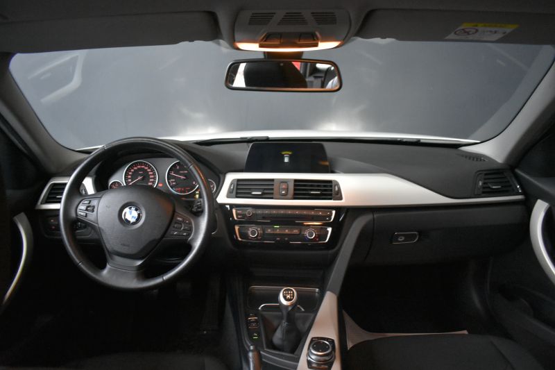 BMW SERIE 3  318D TOURING 150CV  BUSINESS ADVANTAGE - UNICO PROPIETARIO - IVA DEDUCIBLE