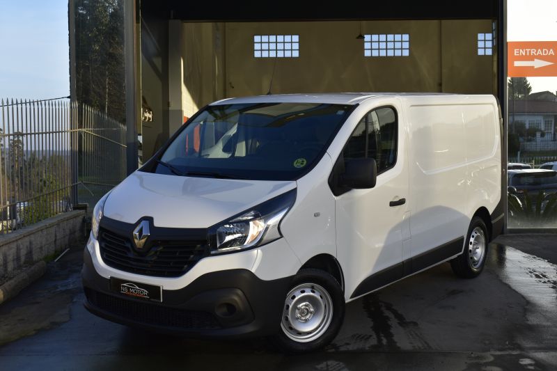 RENAULT TRAFIC FURGON L1H1 1.6 DCI 115CV NACIONAL - UNICO PROPIETARIO - IVA DEDUCIBLE