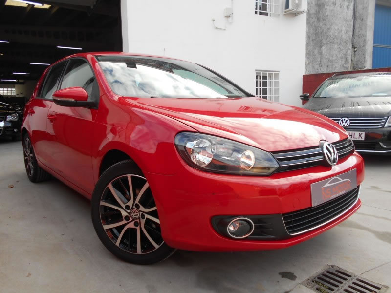 VOLKSWAGEN GOLF VI  1.6 TDI 105 SPORT