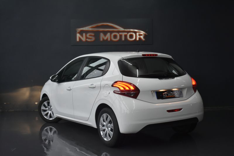 PEUGEOT 208 1.5 BLUEHDI 100CV ACTIVE NACIONAL - UNICO PROPIETARIO - IVA DEDUCIBLE 