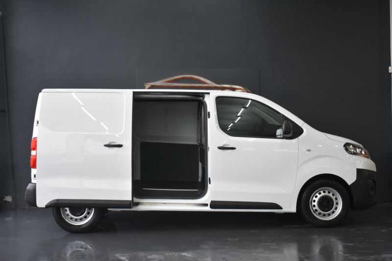 CITROEN JUMPY TALLA M CONFORT 2.0 BLUEHDI 120CV- NACIONAL - UNICO PROPIETARIO - IVA DEDUCIBLE