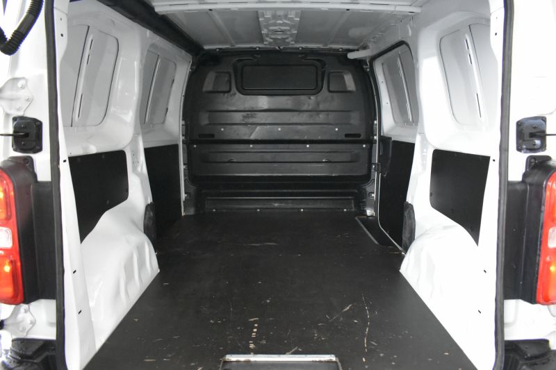 CITROEN JUMPY TALLA M CONFORT 2.0 BLUEHDI 120CV- NACIONAL - UNICO PROPIETARIO - IVA DEDUCIBLE