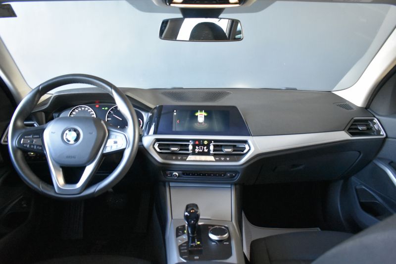 BMW SERIE 3 318D TOURING AUTO. 136CV - UNICO PROPIETARIO - IVA DEDUCIBLE