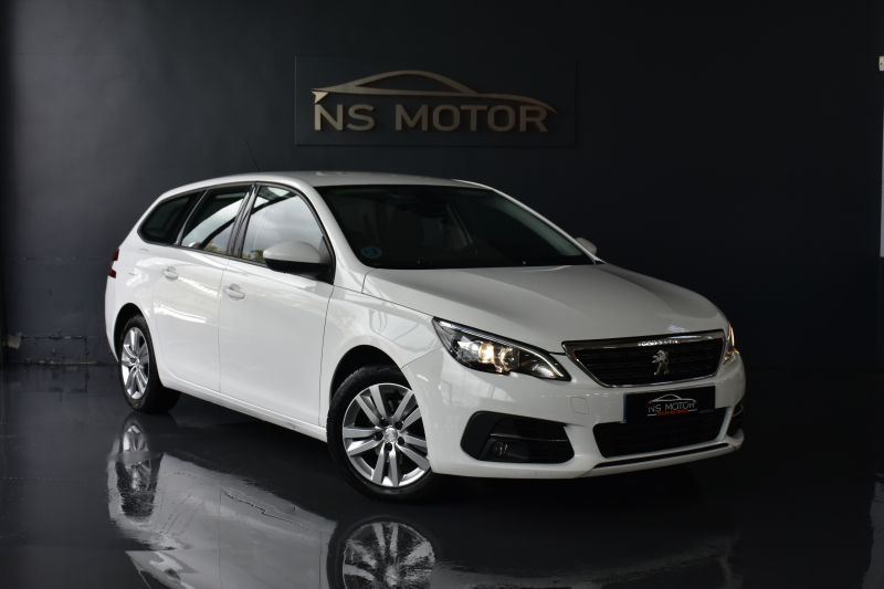 PEUGEOT 308 SW ACTIVE 1.5 BLUEHDI 100CV NACIONAL - UNICO PROPIETARIO - IVA DEDUCIBLE PEUGEOT 308 SW ACTIVE 1.5 BLUEHDI 100CV NACIONAL - UNICO PROPIETARIO - IVA DEDUCIBLE