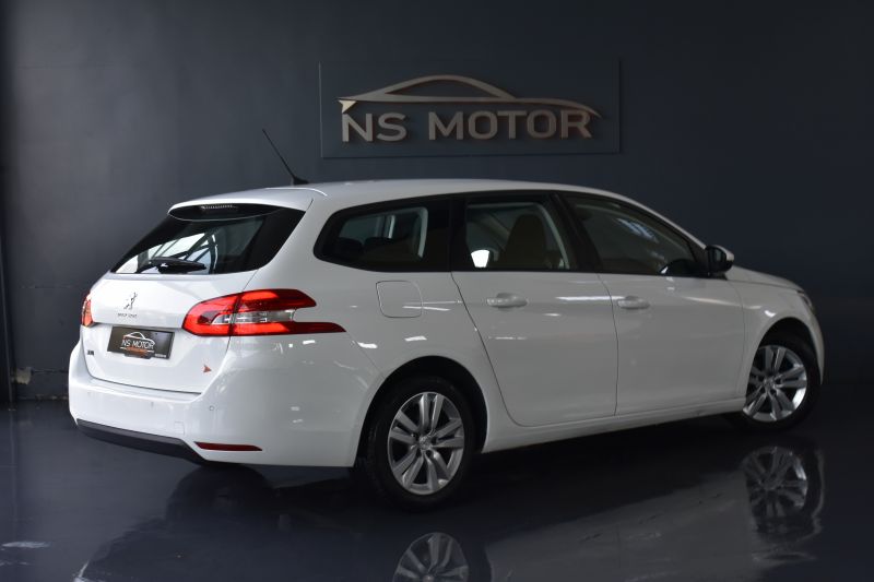 PEUGEOT 308 SW ACTIVE 1.5 BLUEHDI 100CV NACIONAL - UNICO PROPIETARIO - IVA DEDUCIBLE PEUGEOT 308 SW ACTIVE 1.5 BLUEHDI 100CV NACIONAL - UNICO PROPIETARIO - IVA DEDUCIBLE