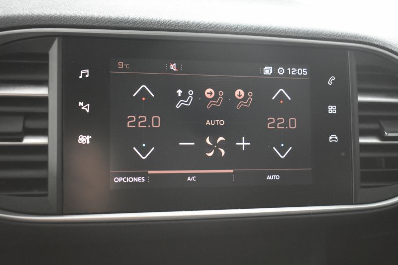 PEUGEOT 308 SW ACTIVE 1.5 BLUEHDI 100CV NACIONAL - UNICO PROPIETARIO - IVA DEDUCIBLE PEUGEOT 308 SW ACTIVE 1.5 BLUEHDI 100CV NACIONAL - UNICO PROPIETARIO - IVA DEDUCIBLE