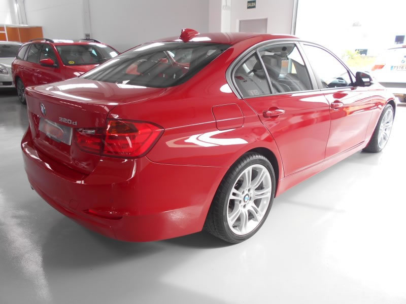 BMW SERIE 3 F30 320D 