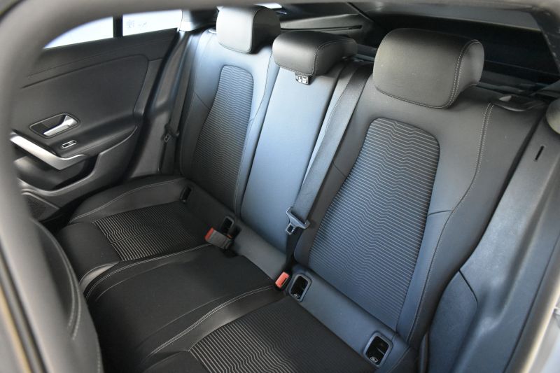 MERCEDES-BENZ CLA 200 D AUT 150 CV SHOOTING BRAKE - NACIONAL -UNICO PROPIETARIO - IVA DEDUCIBLE MERCEDES-BENZ CLA 200 D AUT 150 CV SHOOTING BRAKE - NACIONAL -UNICO PROPIETARIO - IVA DEDUCIBLE