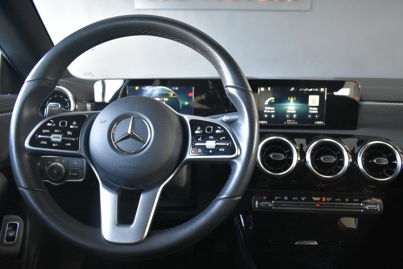 MERCEDES-BENZ CLA 200 D AUT 150 CV SHOOTING BRAKE - NACIONAL -UNICO PROPIETARIO - IVA DEDUCIBLE MERCEDES-BENZ CLA 200 D AUT 150 CV SHOOTING BRAKE - NACIONAL -UNICO PROPIETARIO - IVA DEDUCIBLE