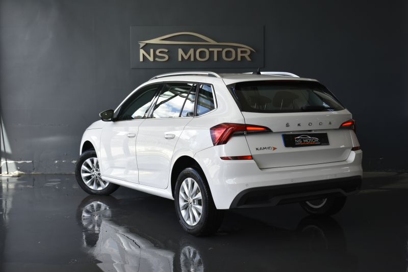 SKODA KAMIQ  1.0 TSI 110CV DSG AMBITION NACIONAL - UNICO PROPIETARIO - IVA DEDUCIBLE 
