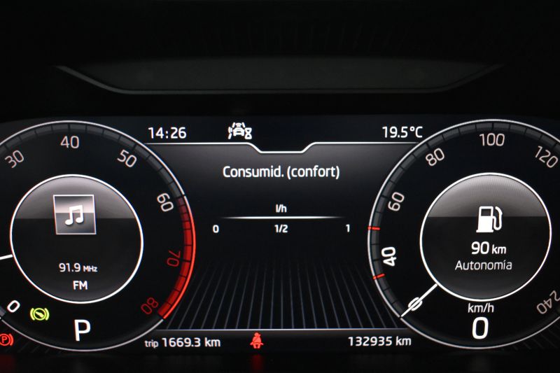 SKODA KAMIQ  1.0 TSI 110CV DSG AMBITION NACIONAL - UNICO PROPIETARIO - IVA DEDUCIBLE 