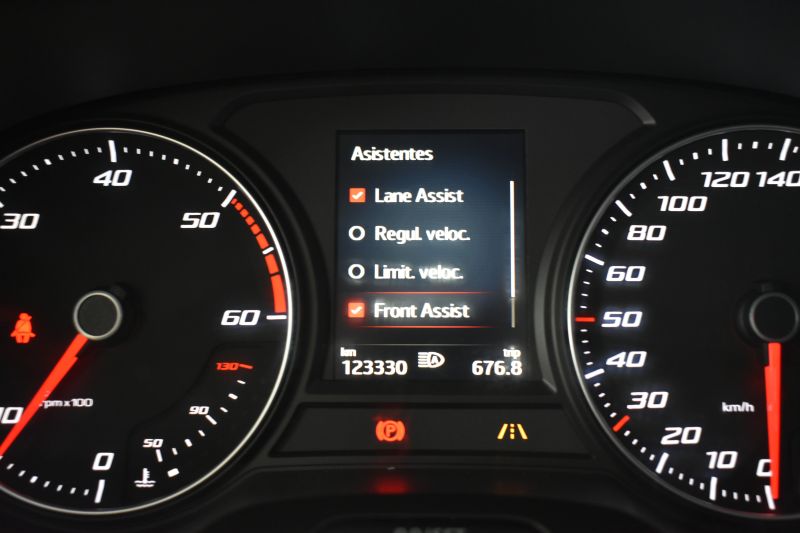 SEAT ATECA 1.6 TDI 115CV 6 VEL STYLE GO NACIONAL - UNICO PROPIETARIO - IVA DEDUCIBLE