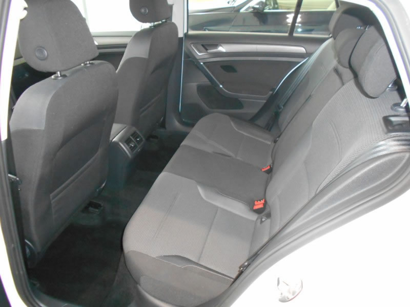 VOLKSWAGEN GOLF VII 1.6 TDI 105