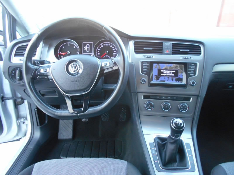 VOLKSWAGEN GOLF VII 1.6 TDI 105 NAVI
