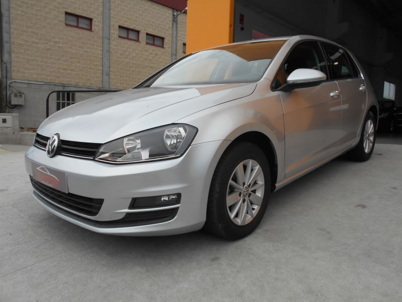 VOLKSWAGEN GOLF VII 1.6 TDI 105 NAVI