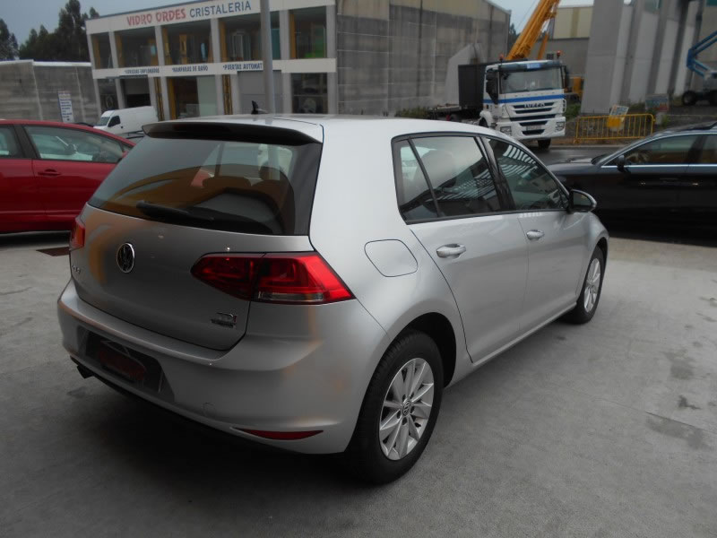 VOLKSWAGEN GOLF VII 1.6 TDI 105 NAVI
