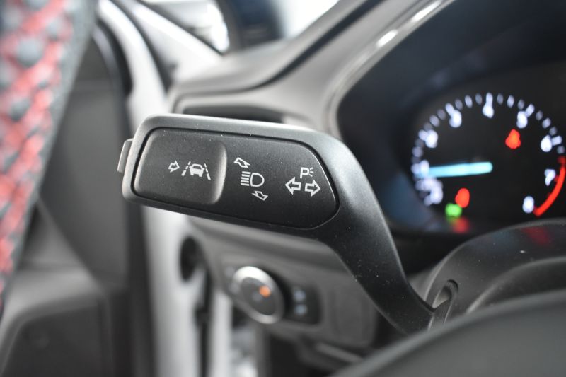 FORD FOCUS ST LINE 1.5 ECOBOOST 150CV